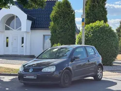 Schwarz Gebraucht 2004 VW Golf V Trendline Kleinwagen | 1.990 € (Etwas zu teuer)