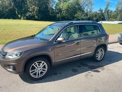 Braun Gebraucht 2015 VW Tiguan SUV | 11.700 € (Guter Preis)