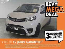 Icy white Gebraucht 2022 Toyota Proace Verso Executive Kombi | 37.870 € (Fairer Preis)