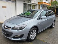 Silber Gebraucht 2015 Opel Astra Selection Kombi | 9.500 € (Fairer Preis)