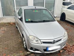 Silber Gebraucht 2006 Opel Tigra Cabrio | 799 € (Fairer Preis)