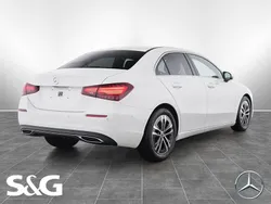 Weiß Gebraucht 2024 Mercedes A180 Limousine | 30.477 € (Etwas zu teuer)