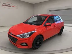 Rot Gebraucht 2019 Hyundai i20 Select Limousine | 13.800 € (Etwas zu teuer)