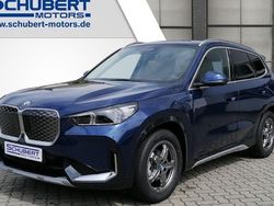 Blau Neu 2025 BMW iX1 xLine SUV | 47.900 € (Guter Preis)