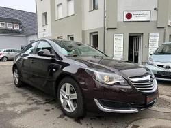 Braun Gebraucht 2015 Opel Insignia Limousine | 12.400 € (Etwas zu teuer)