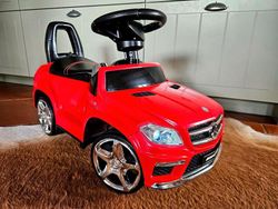 Grau Gebraucht 2016 Ford Grand C-Max Titanium Van / Kleinbus | 11.000 € (Fairer Preis)