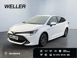 Weiss Gebraucht 2021 Toyota Corolla Team Kombi | 25.900 € (Fairer Preis)