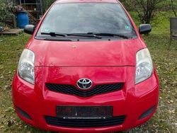 Rot Gebraucht 2009 Toyota Yaris Limousine | 1.500 € (Fairer Preis)