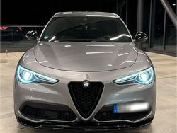 Grau Gebraucht 2018 Alfa Romeo Stelvio SUV | 26.500 € (Teuer)