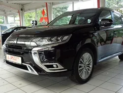 Schwarz Gebraucht 2020 Mitsubishi Outlander P-HEV Plus SUV | 23.700 € (Fairer Preis)