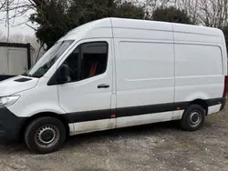 Weiß Gebraucht 2022 Mercedes Sprinter Van | 15.000 €