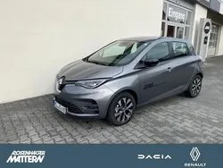 Weiß gletscherweiss Gebraucht 2023 Renault Zoe Evolution Kleinwagen | 21.989 € (Etwas zu teuer)