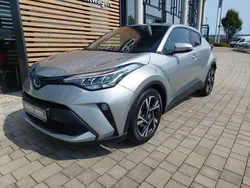 Shimmering silver metallic (metallic) Gebraucht 2022 Toyota C-HR Team SUV | 22.430 € (Etwas zu teuer)