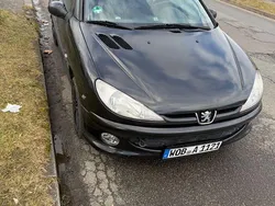Schwarz Gebraucht 2000 Peugeot 206 | 1.100 € (Etwas zu teuer)