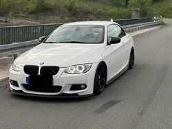 Weiß Gebraucht 2012 BMW 330 Cabriolet M Performance Cabrio | 19.800 € (Guter Preis)