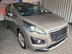 Grau Gebraucht 2014 Peugeot 3008 Allure Van / Kleinbus | 9.900 € (Fairer Preis)