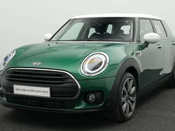 Grün Gebraucht 2023 Mini Cooper Clubman Classic Kombi | 29.637 € (Etwas zu teuer)