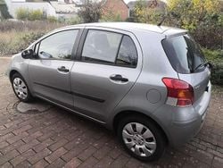 Silber Gebraucht 2009 Toyota Yaris Cool Kleinwagen | 2.000 € (Superpreis)