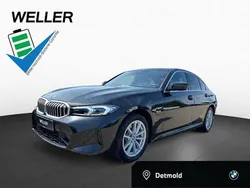 Black sapphire (schwarz) Gebraucht 2023 BMW 330e M Sport Limousine | 38.480 € (Guter Preis)