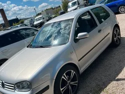 Silber Gebraucht 2000 VW Golf IV Kleinwagen | 2.100 € (Etwas zu teuer)
