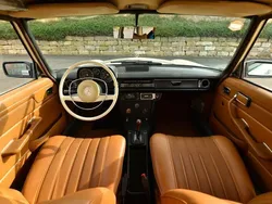 Beige Gebraucht 1976 Mercedes W115 Limousine | 12.900 €