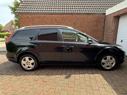 Schwarz Gebraucht 2008 Ford Focus Kombi | 1.550 € (Fairer Preis)