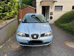 Blau Gebraucht 2005 Seat Ibiza Kleinwagen | 1.600 € (Fairer Preis)