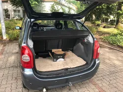 Grau Gebraucht 2006 Citroën Xsara Picasso Van / Kleinbus | 1.900 € (Teuer)