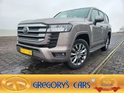 Cloudy grey metallic Gebraucht 2023 Toyota Land Cruiser Executive SUV | 148.931 €