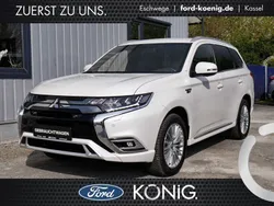 Weiß Gebraucht 2020 Mitsubishi Outlander P-HEV Top SUV | 21.390 € (Guter Preis)