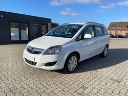 Weiß Gebraucht 2012 Opel Zafira Family Van / Kleinbus | 7.500 € (Etwas zu teuer)