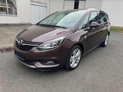Braun Gebraucht 2017 Opel Zafira Active Van / Kleinbus | 13.690 € (Etwas zu teuer)