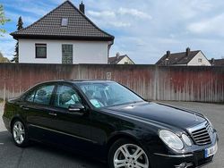 Schwarz Gebraucht 2006 Mercedes E280 Limousine | 7.900 €