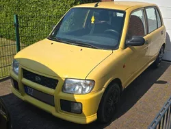 Gelb Gebraucht 2001 Daihatsu Cuore Plus Kleinwagen | 899 € (Guter Preis)