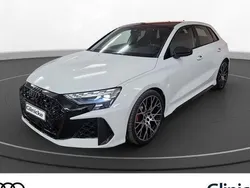 Weiß Neu 2025 Audi RS3 Sportback Ambiente Kleinwagen | 79.990 € (Teuer)