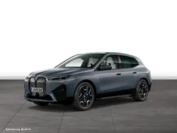 Grau Gebraucht 2024 BMW iX SUV | 61.906 € (Teuer)