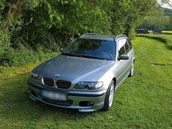 Grau Gebraucht 2025 BMW 320 M Sport Kombi | 6.350 €