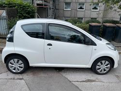 Weiß Gebraucht 2010 Citroën C1 Kleinwagen | 3.500 € (Etwas zu teuer)