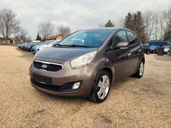 Braun Gebraucht 2013 Kia Venga Spirit Kleinwagen | 3.480 €
