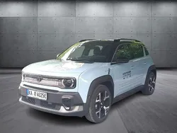 Blau Gebraucht 2025 Renault 4 E-Tech Komfort SUV | 33.990 € (Guter Preis)