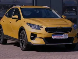 Gelb Gebraucht 2022 Kia XCeed Vision SUV | 21.900 € (Etwas zu teuer)