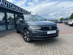 Delfingrau metallic Gebraucht 2024 VW Tiguan R SUV | 32.990 € (Superpreis)