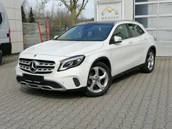 Weiß Gebraucht 2017 Mercedes GLA180 Urban SUV | 17.990 € (Fairer Preis)