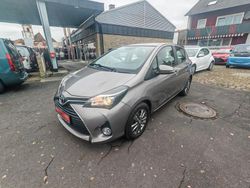 Braun Gebraucht 2015 Toyota Yaris Comfort Kleinwagen | 9.890 € (Fairer Preis)