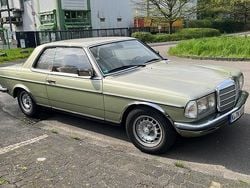 Grün Gebraucht 1981 Mercedes 230 Coupé | 5.500 €