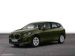 Sanremo green metallic Gebraucht 2025 BMW 218 Active Tourer Luxury Line Van / Kleinbus | 33.644 € (Fairer Preis)