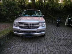 Grau Gebraucht 2007 Lincoln Navigator SUV | 10.500 € (Fairer Preis)