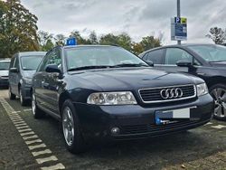 Blau Gebraucht 2000 Audi A4 Kombi | 4.500 €