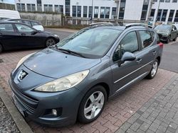 Grau Gebraucht 2010 Peugeot 207 Kombi | 2.199 €