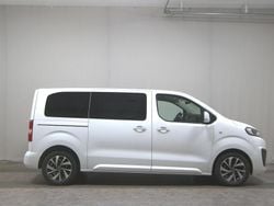 Weiss Gebraucht 2021 Citroën Spacetourer Shine Van / Kleinbus | 25.980 € (Superpreis)